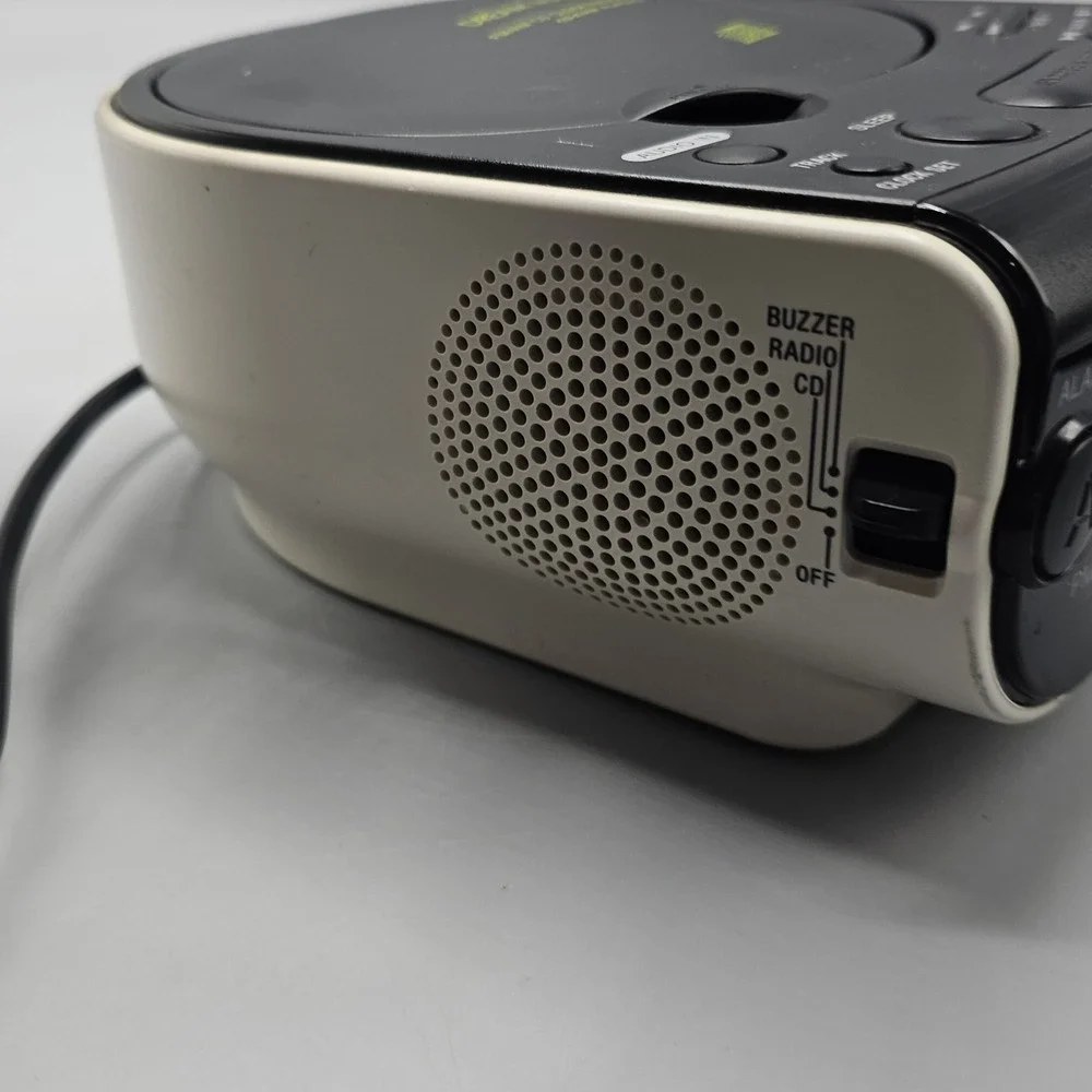 Sony Dream Machine ICF-CD815 FM/AM Radio CD Dual Alarm Clock‎ See Description!